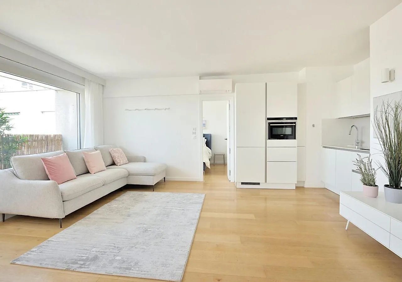 Magical Modern Apartment Eiffel Tower, Paris The Million Dollar View